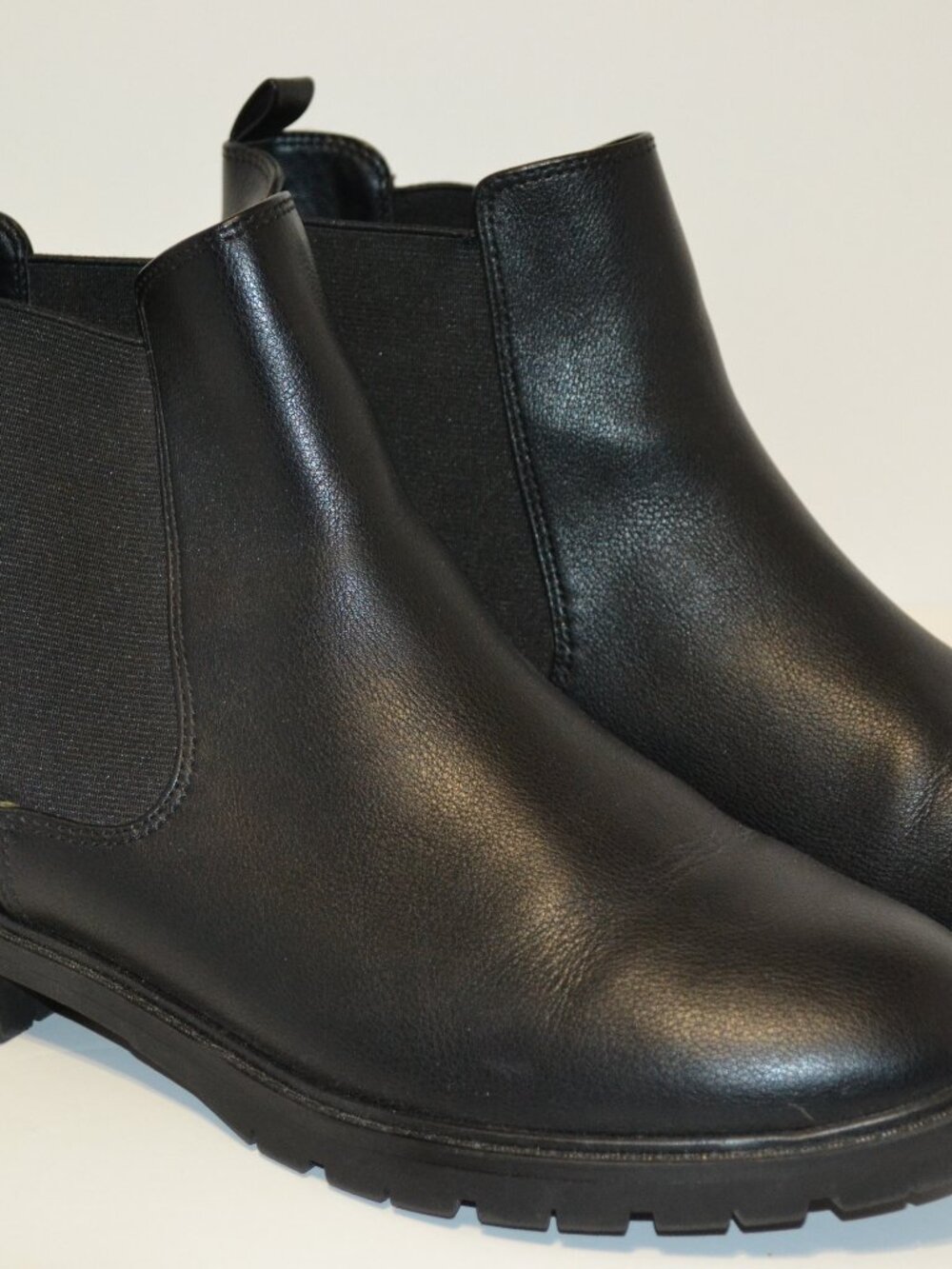 CALL IT SPRING Black Chelsea Ankle Boots – Lug Sole – Women’s  🖤 Classic black